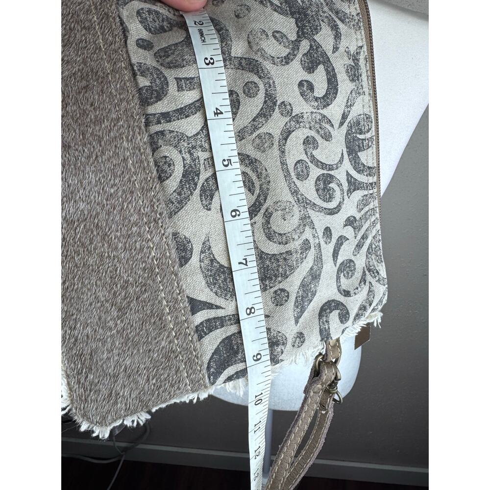 Myra Bag Clutch - Picture 5 of 6